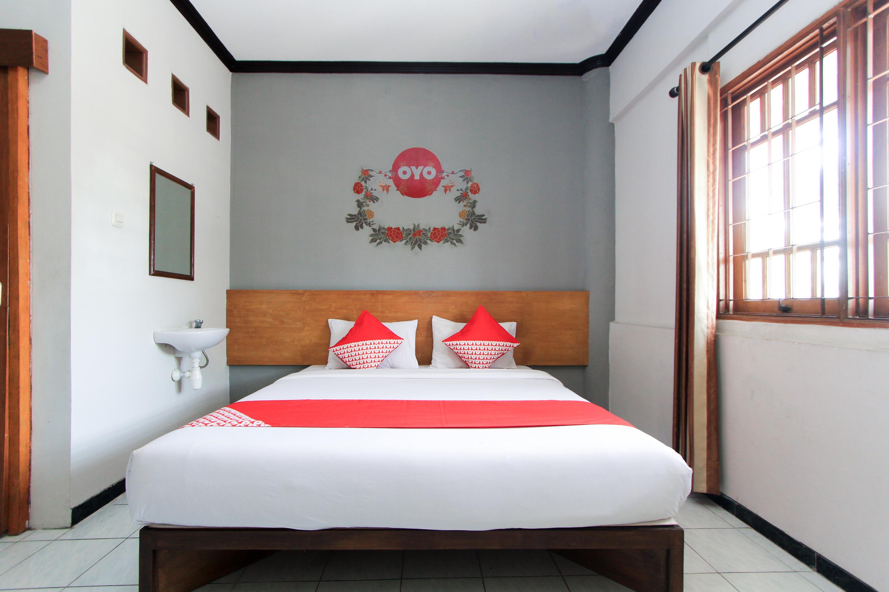 Santo Guest House Tropodo Brebek Exteriér fotografie