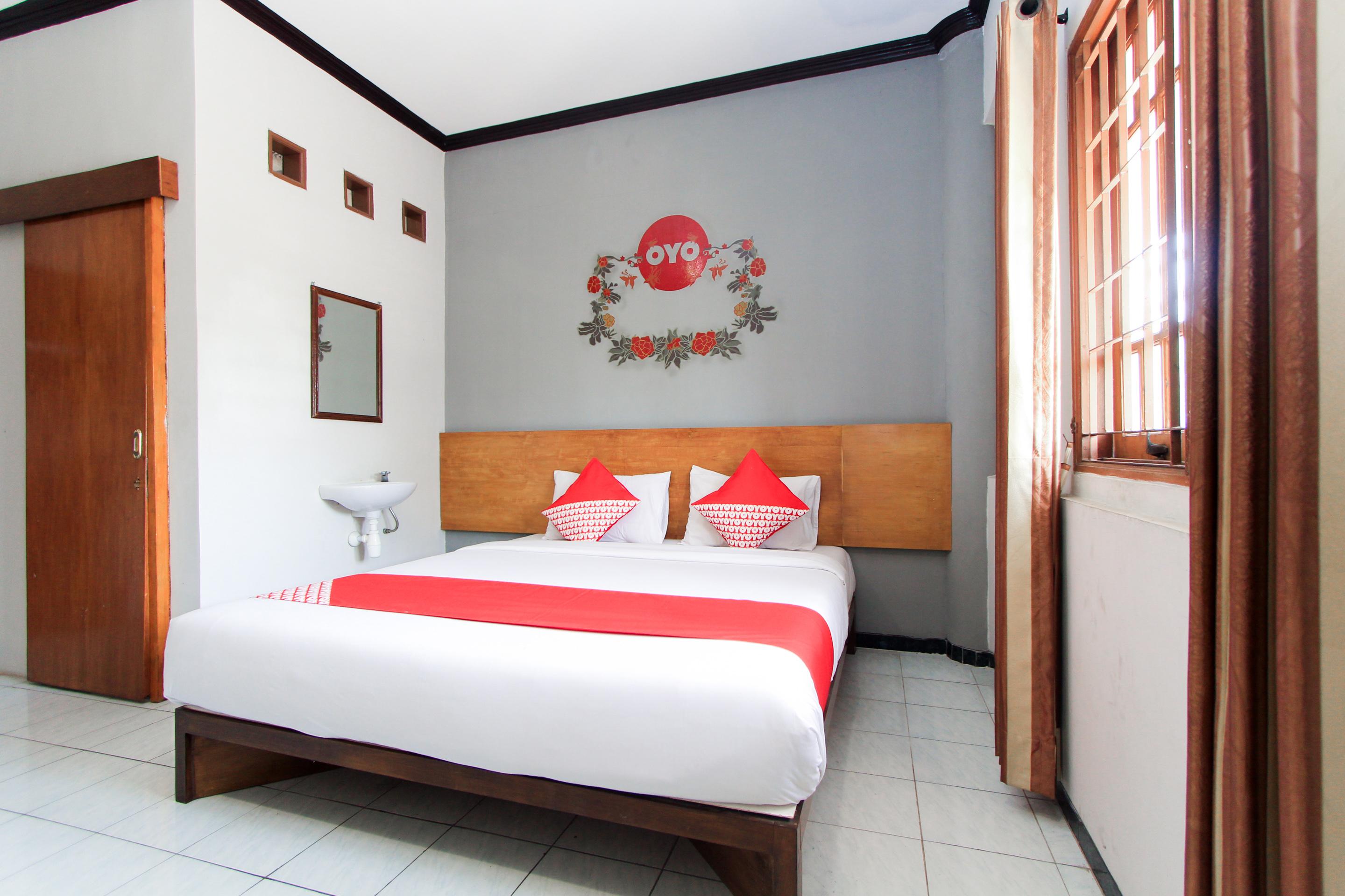 Santo Guest House Tropodo Brebek Exteriér fotografie