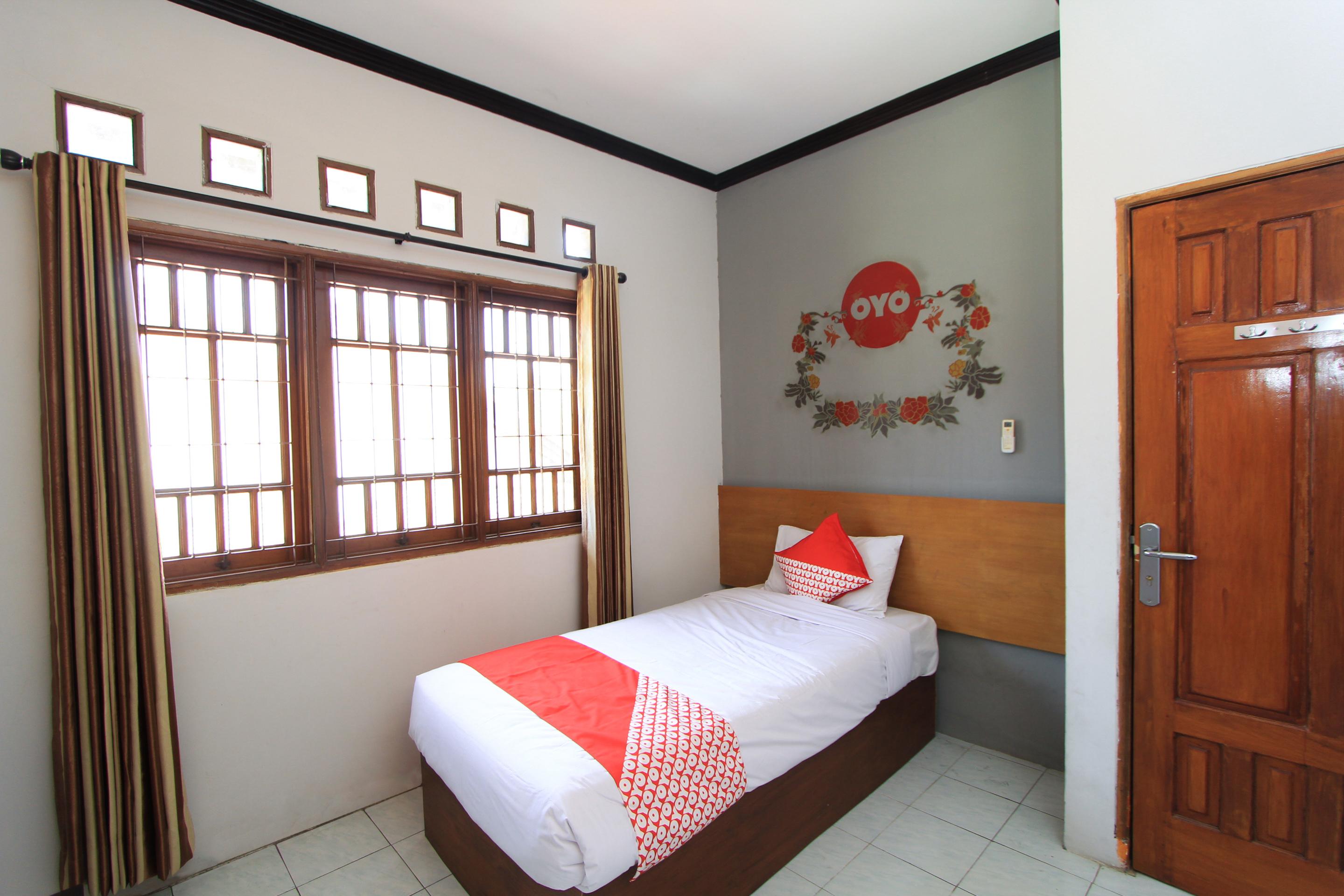 Santo Guest House Tropodo Brebek Exteriér fotografie
